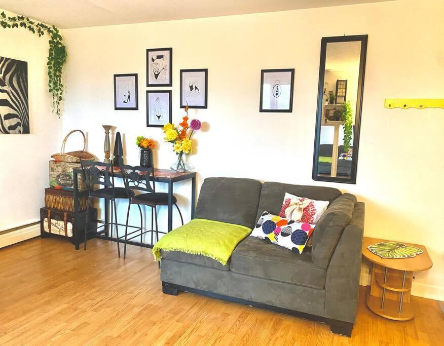 Entire Loft - Elevator - Balcony - Free P - 10M Downtown Appartamento Québec Esterno foto